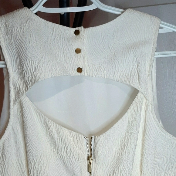 Midi dress - Picture 3 of 7